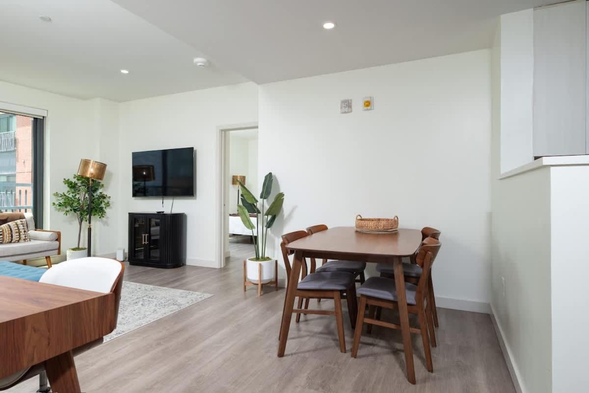 North End 2br W Pool & Gym Apartamento